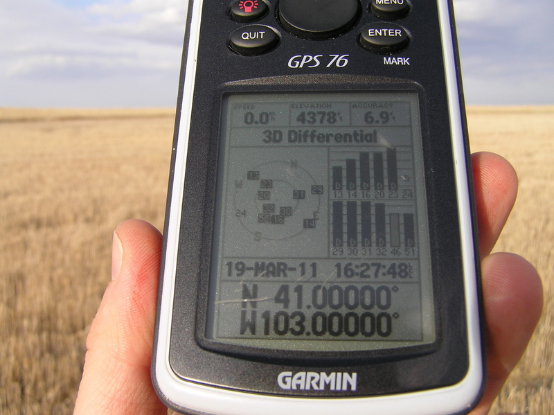 GPS reading at the confluence point:  Lots of satellites visible out here.