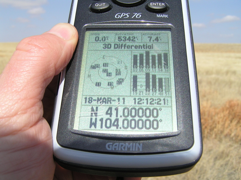 GPS reading at the confluence:  Quite a few satellite images visible here.