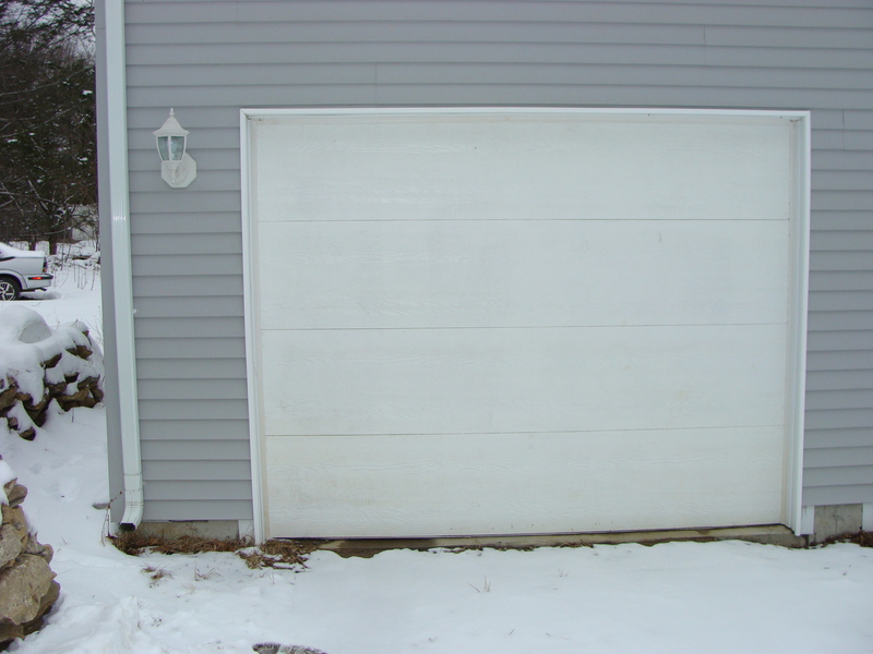 Looking at the garage door north of 42N 72W