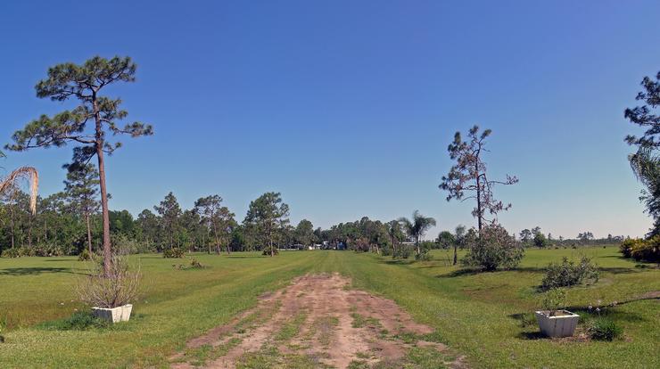 This cattle ranch contains the confluence