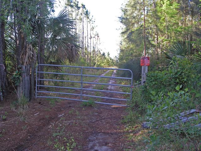 This is the road used by the first visitors, it was padlocked now