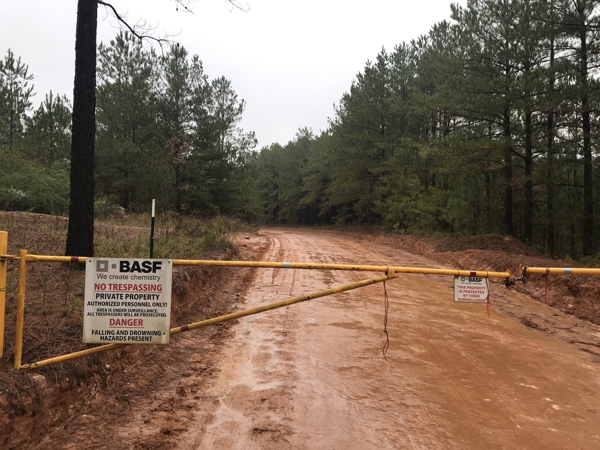 Gate blocking entry to the confluence point. 