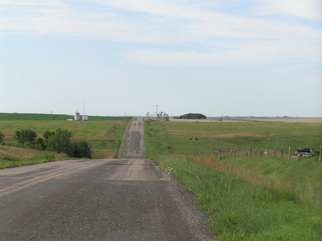 Nearest road to the confluence, a few hundred meters west, looking north.
