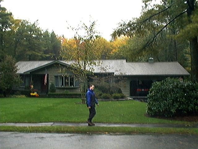 A residential area of modest-sized homes.