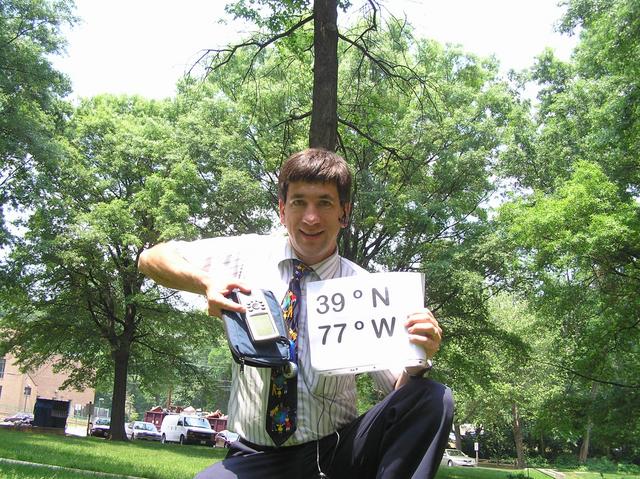 Joseph Kerski at confluence site; temperature 95 F (35C).