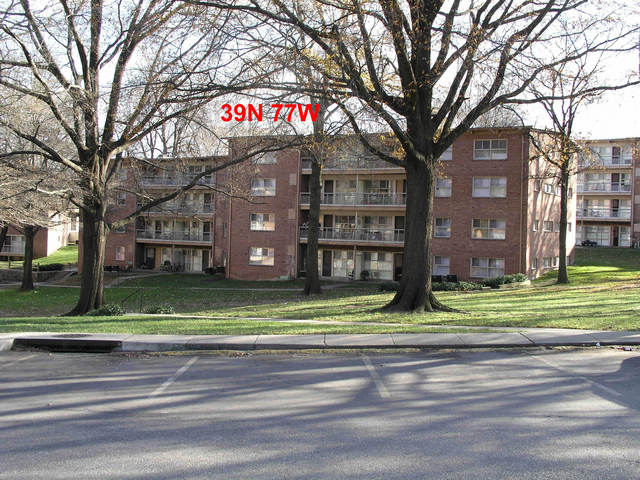 This column of apartments seems to sit atop 39N 077W.