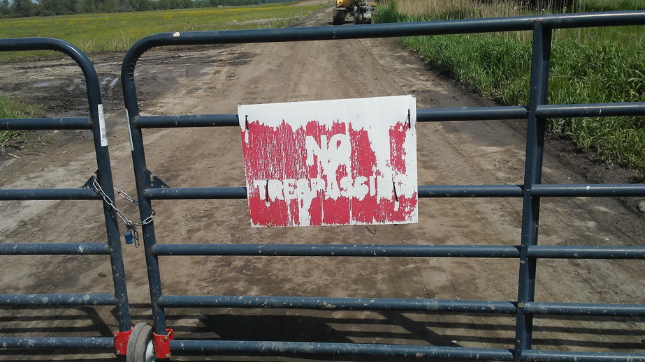 No Trespassing