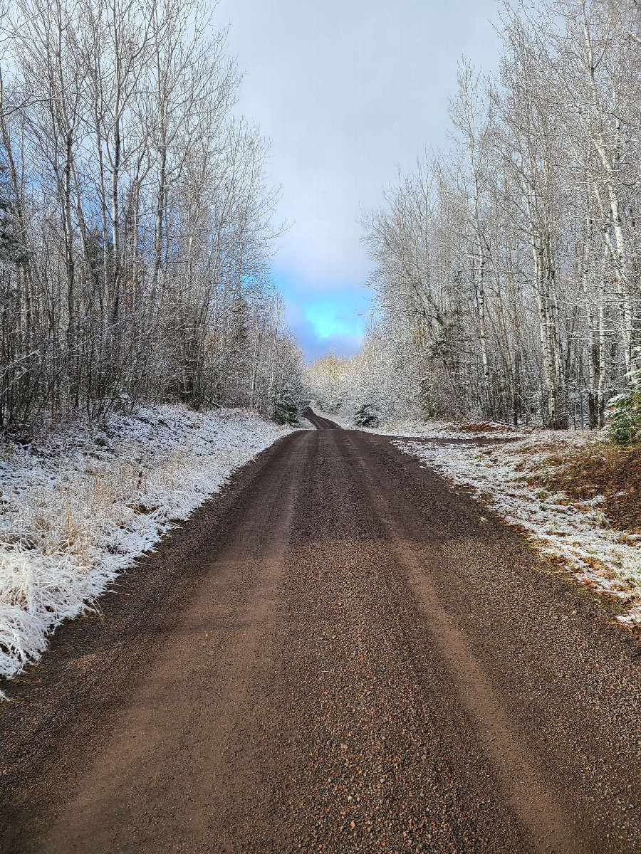 Road to access the confluence trailhead