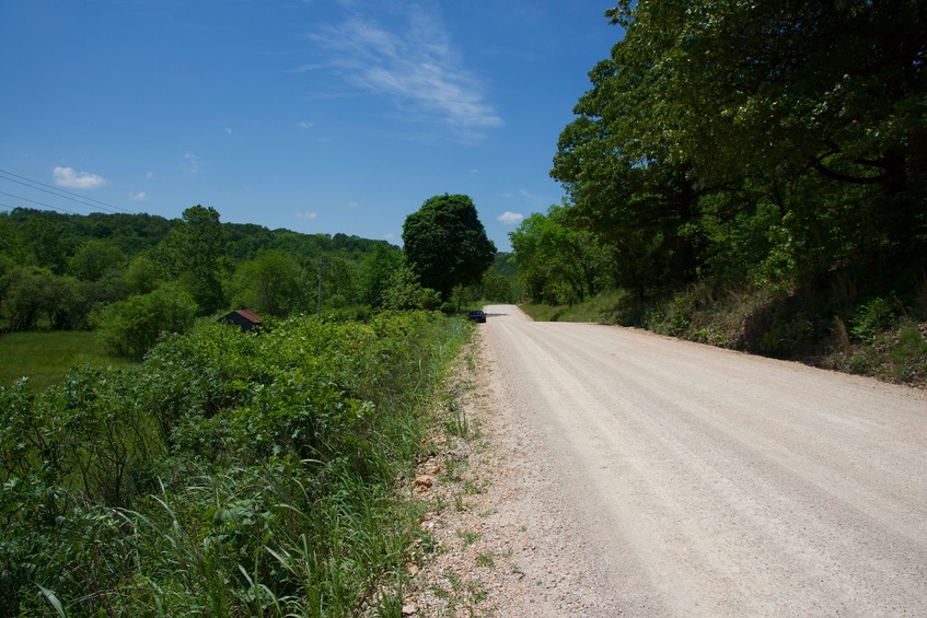 View West (along Coffey Hollow Road, towards an old barn (and my rental car))