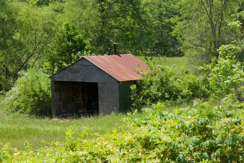 A close-up of an old barn that lies just to the west of the point