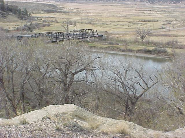 Starting point, the north end of the railroad bridge, for hike to the confluence, taken from Pompey's Pillar.