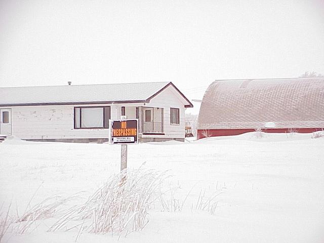 Closest house to the confluence, about 1.7 km northeast.