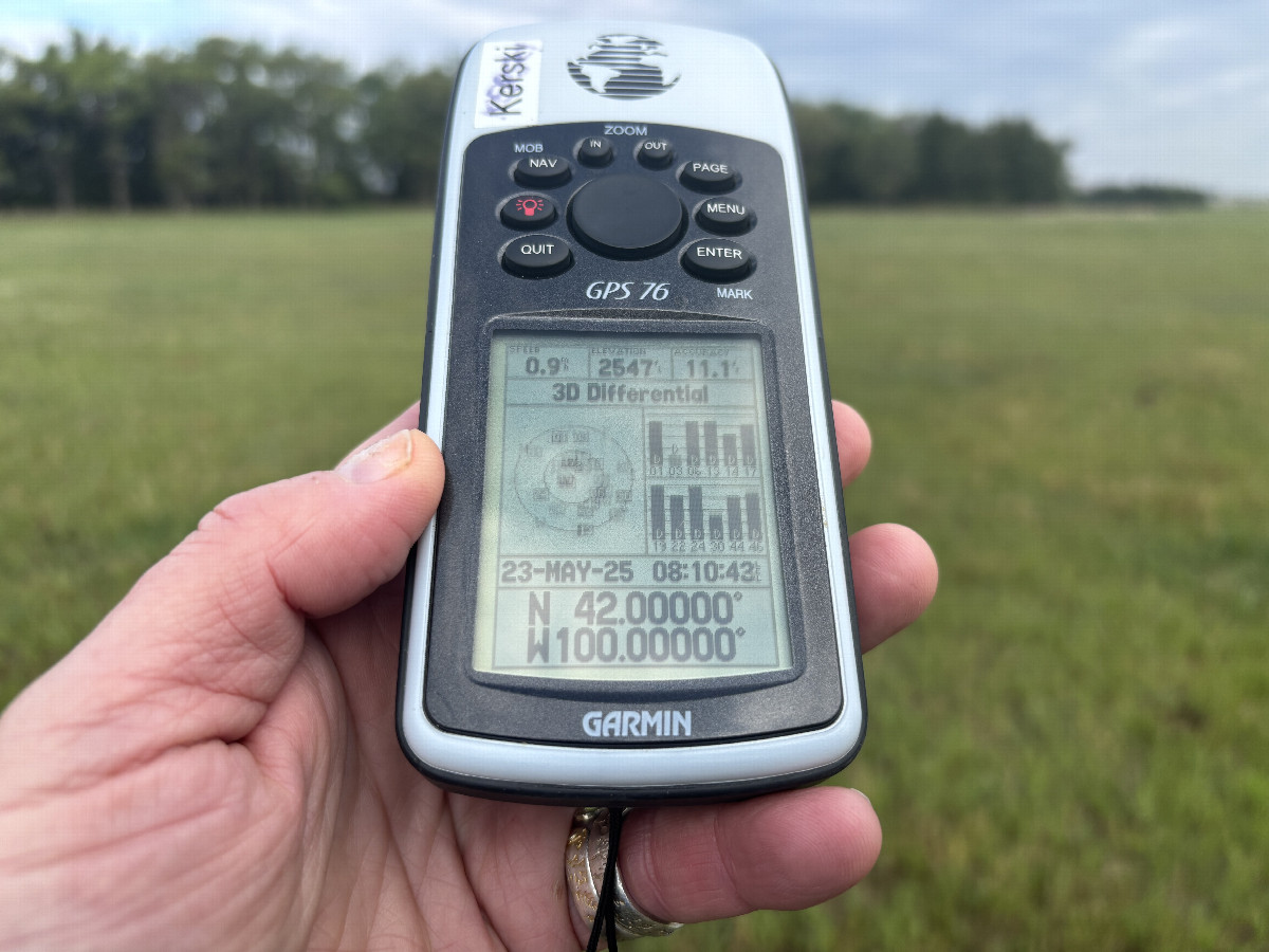 Look at all those zeros! GPS at the confluence point.