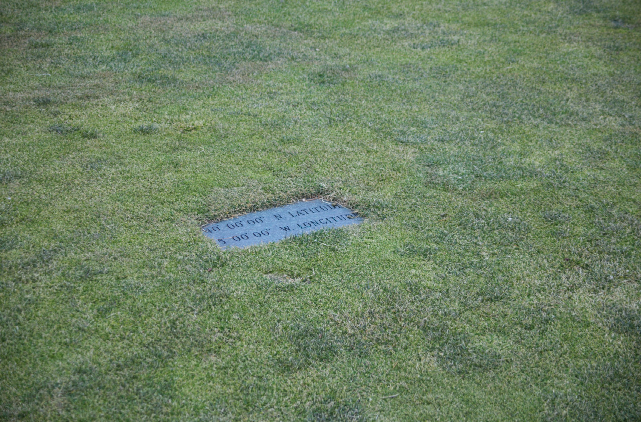 The plaque marking the confluence point