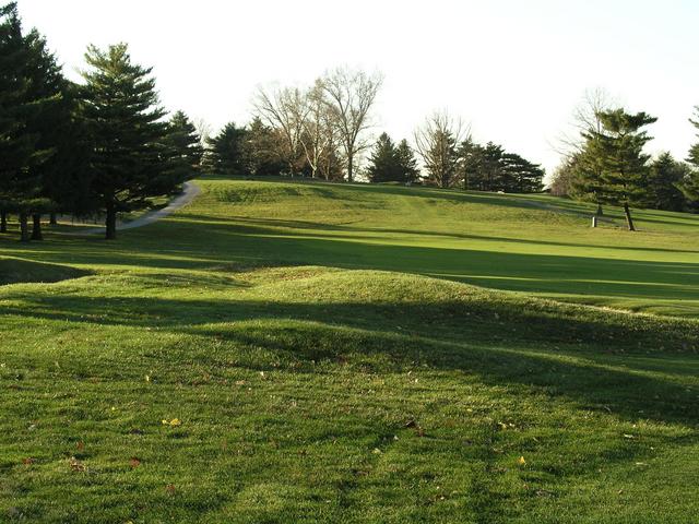 Looking south back to 4th tee from 40N 75W