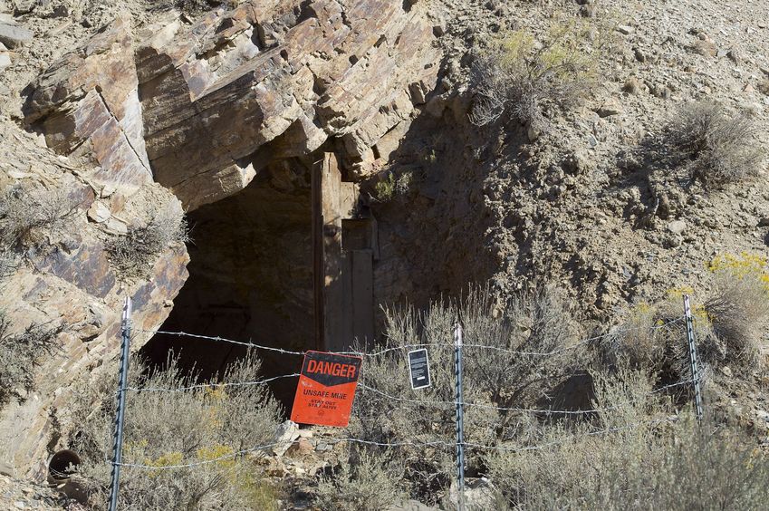 Old mineshaft, at Green Gold Mine, 3.5 miles north of the confluence point