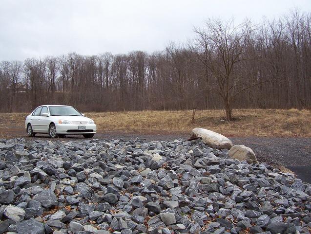 A convenient place to park, about 150 meters from the confluence