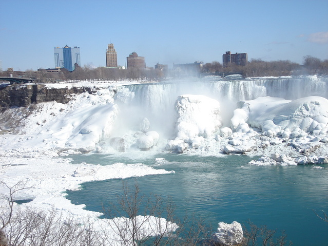 La confluencia esta enfrente en algun lugar de USA - The confluence is on ther other riverbed, somewhere in USA