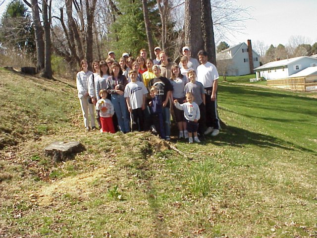 Group photo at the 40N 82W confluence.