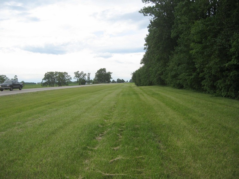 The wide shouder along OH-235 looking north.