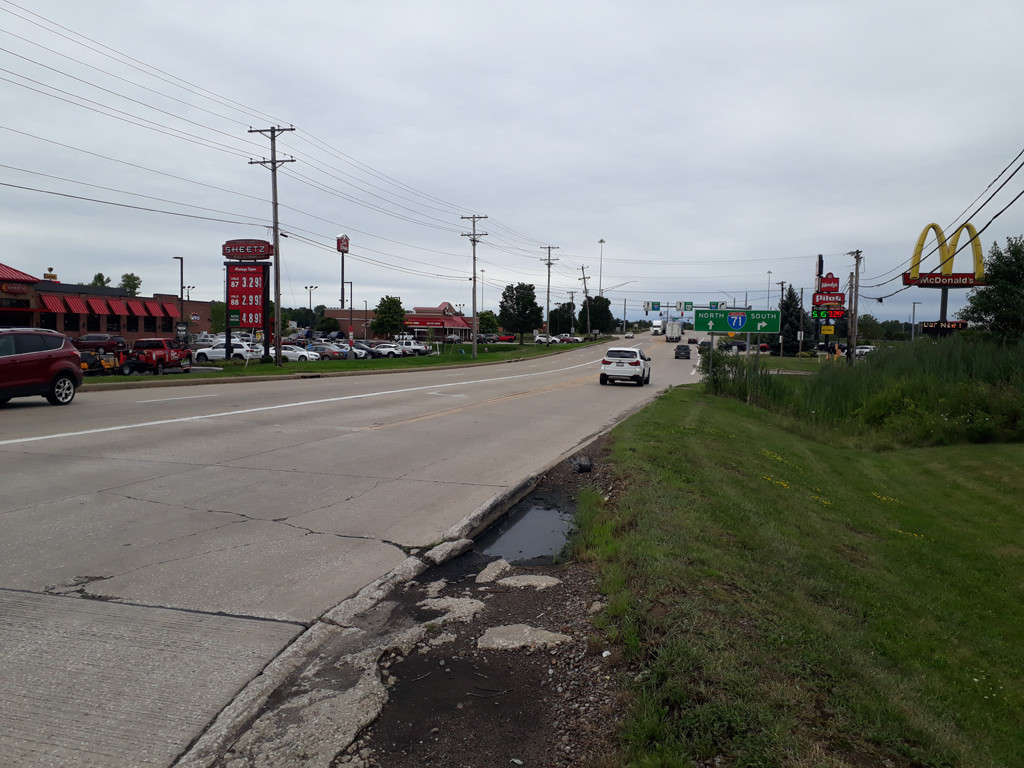 Rodovia I-83 próximo à interseção com a rodovia I-71 - I-83 Highway near the intersection with I-71 Highway