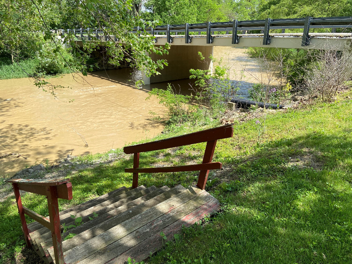 Broad view of the confluence site, looking southeast. 