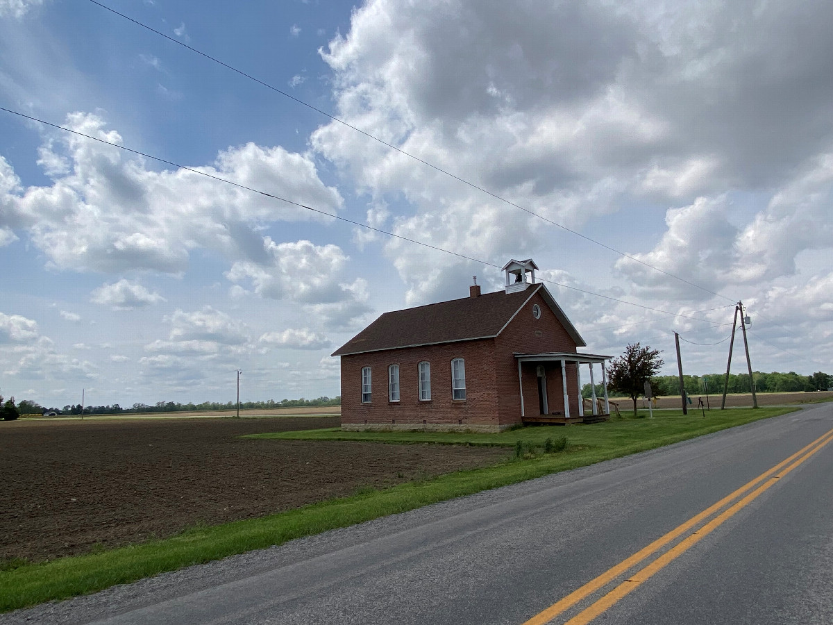 One room schoolhouse about 6 miles south-southeast of the confluence point. 