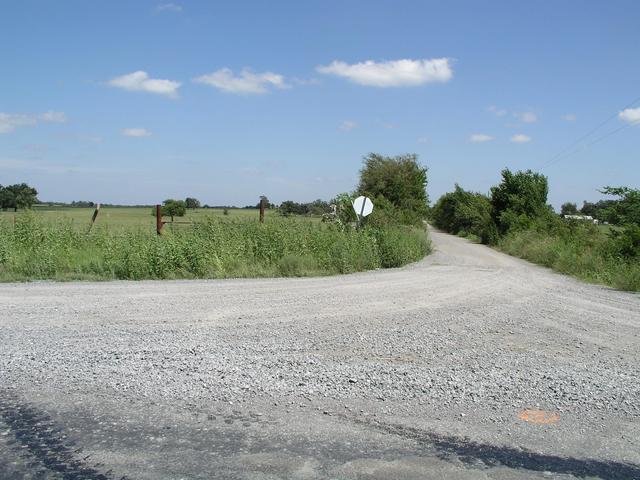 35th parallel road and field to the north of 35N 96W