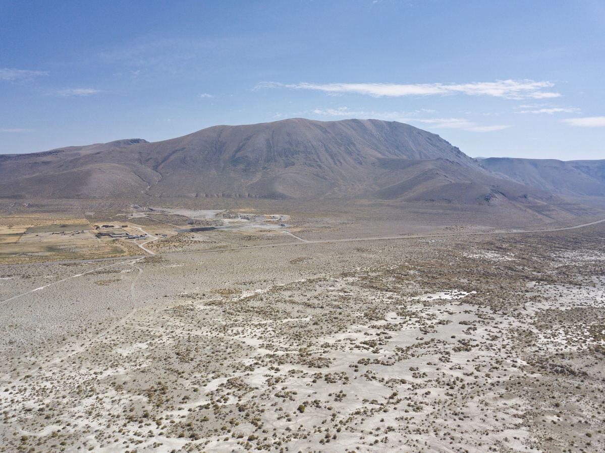 View East (across US-395) from 120 m above the point