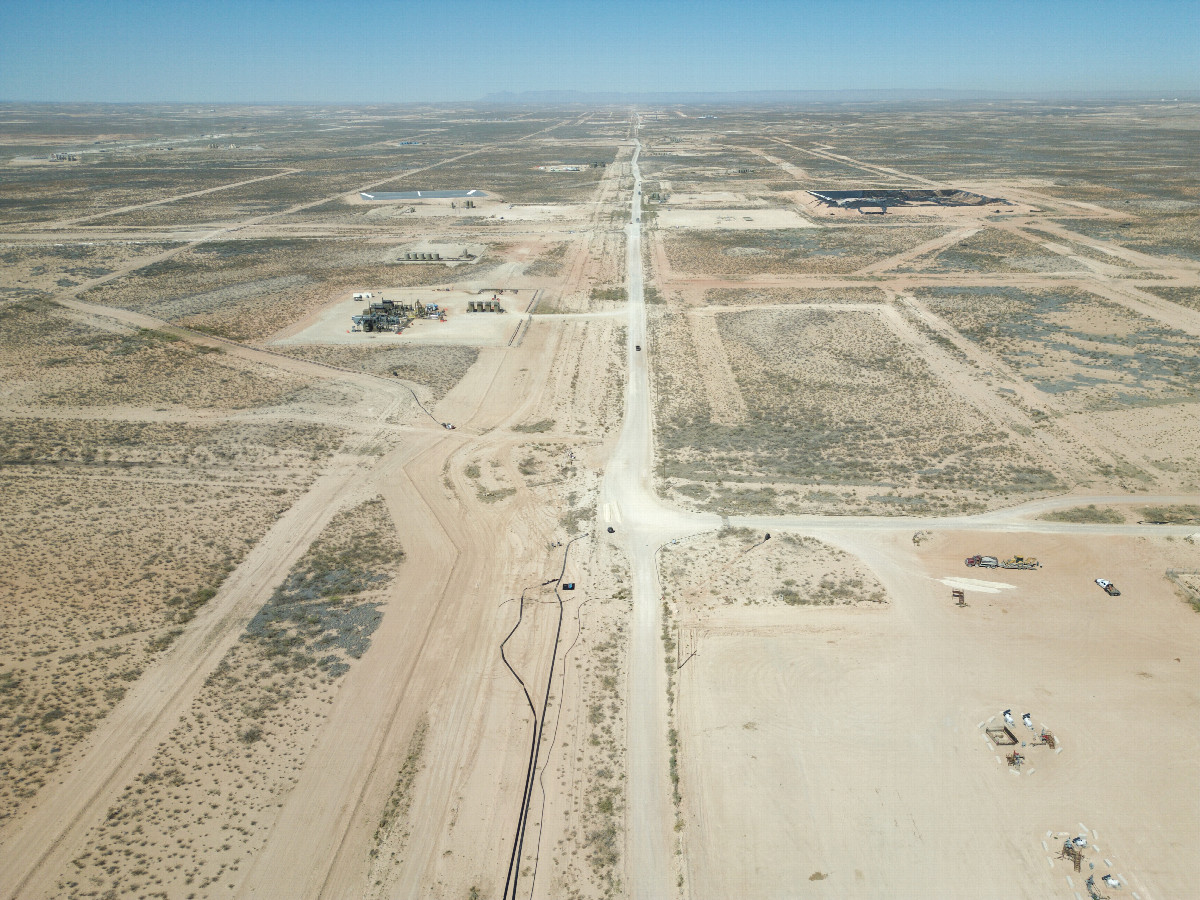 View West (along the Texas-New Mexico state line) from a height of 120m