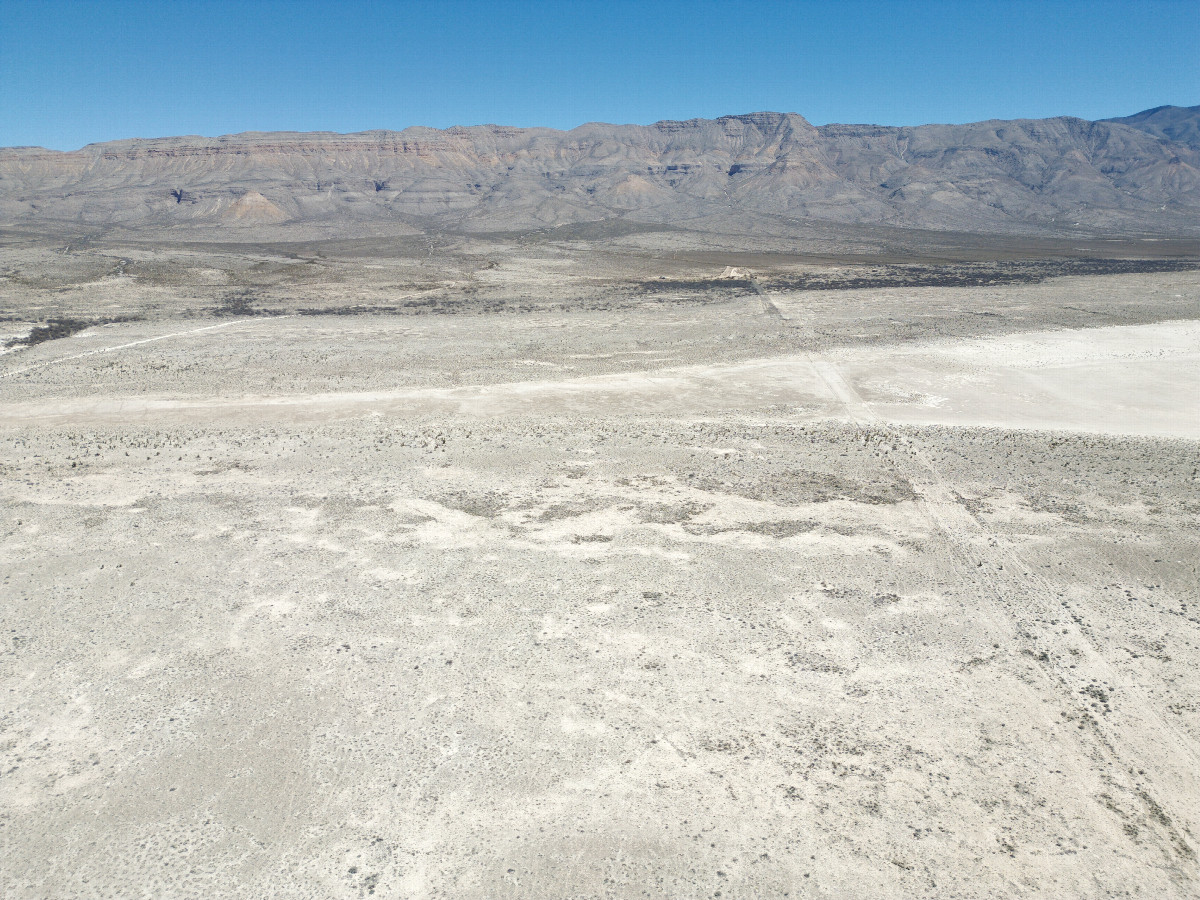 View East (along the New Mexico-Texas state line, towards the Guadalupe Mountains) from a height of 120m