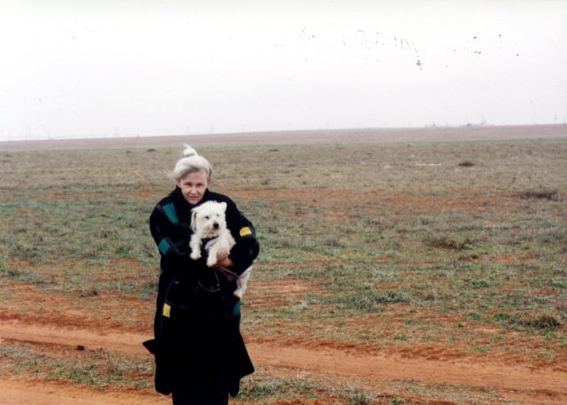 Sonya with Scamp, standing on the spot.