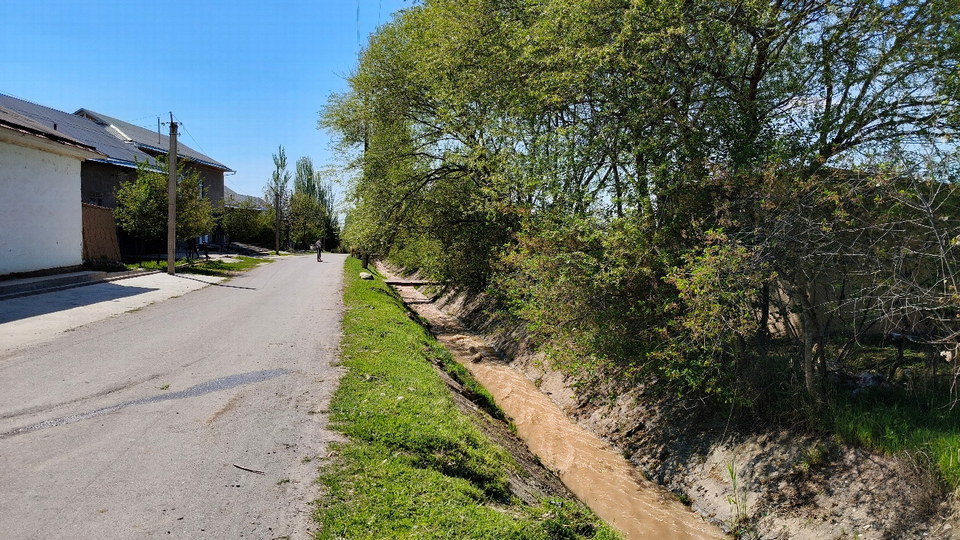 Streetview to the west