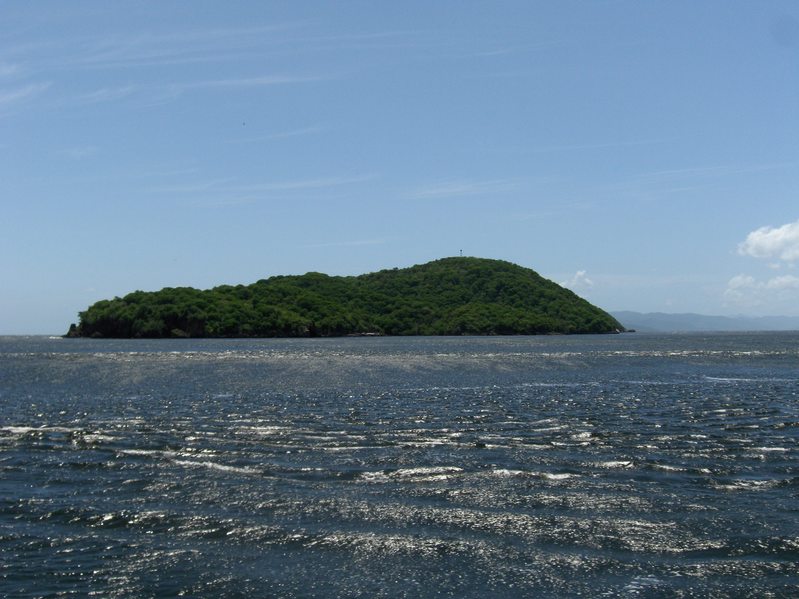 PATOS ISLAND ON DRAGON´S MOUTHS