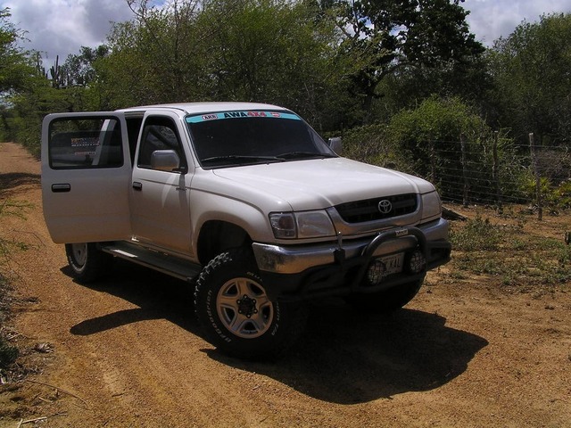 The confluence car - El coche de Rosalda y Maria