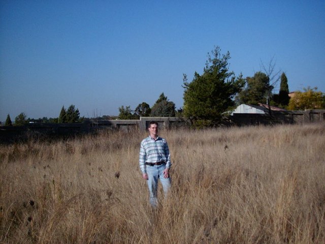 Looking east. Danie Vorster providing some human interest in the picture.