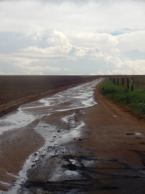 Sandy track to the Confluence